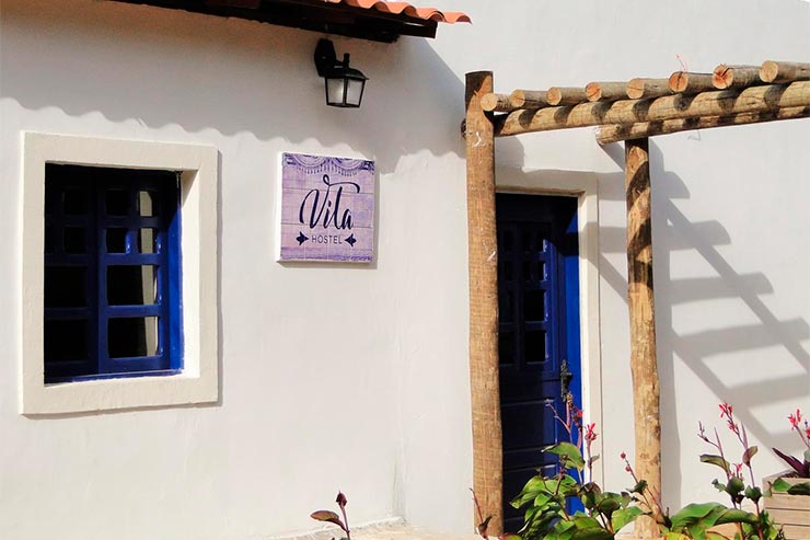 Entrada do Vila Hostel em Fernando de Noronha (Foto: Reprodução/Booking)