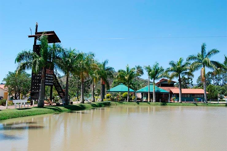 Área externa do Hotel Fazenda 7 Belo em Socorro (Foto: Reprodução/Booking)