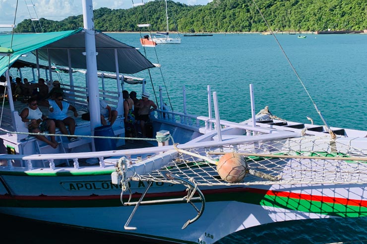 Barco que fizemos o passeio de Salvador até a Ilha dos Frades (Foto: Esse Mundo é Nosso)