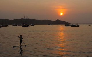 Pôr do sol na Orla da Bardot em Búzios