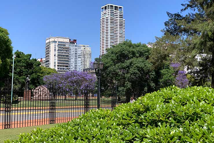 Buenos Aires vista através do El Rosedal (Foto: Esse Mundo é Nosso)