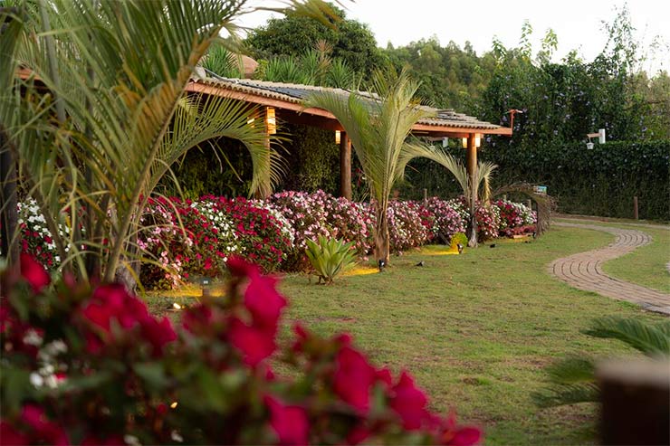 Onde ficar em Socorro: Jardim da pousada Recanto Maria Bonita (Foto: Divulgação)