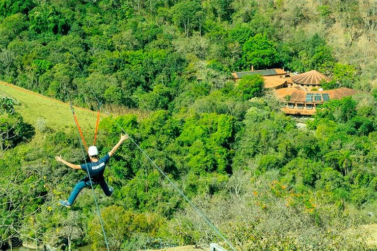 Onde ficar em Socorro: Tirolesa do hotel fazenda Parque dos Sonhos (Foto: Divulgação)