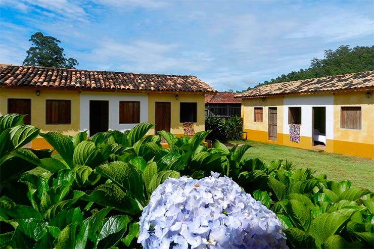 Área externa e jardim da Pousada Fazenda São Luiz (Foto: Divulgação)