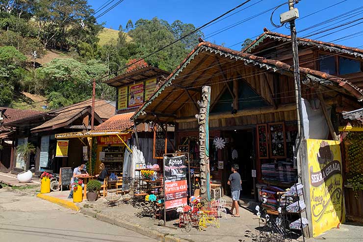 Lojas de produtos locais em Maringá do Rio de Janeiro, em Visconde de Mauá