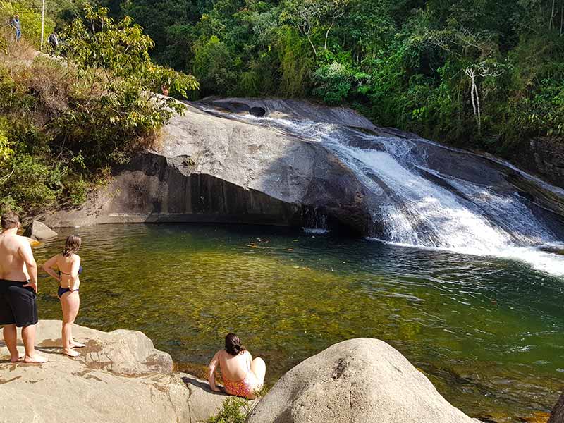 Cachoeira do Escorrega perto da Vila de Maringá