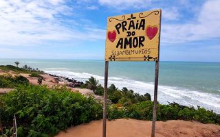 Placa da Praia do Amor em Pipa