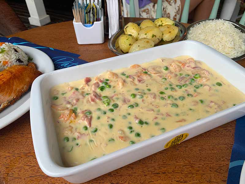 Camarões com catupiry, leite de coco, queijo e presunto do DaxBombas