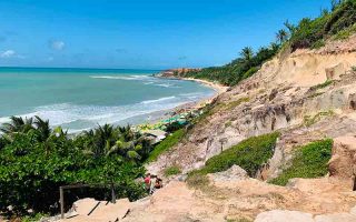 Quando ir pra Pipa: Vista do alto das falésias para a Praia do Amor