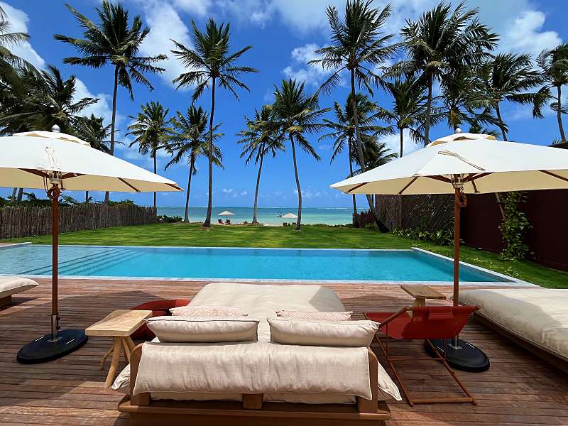 Piscina da pousada Origem Patacho de frente pro mar