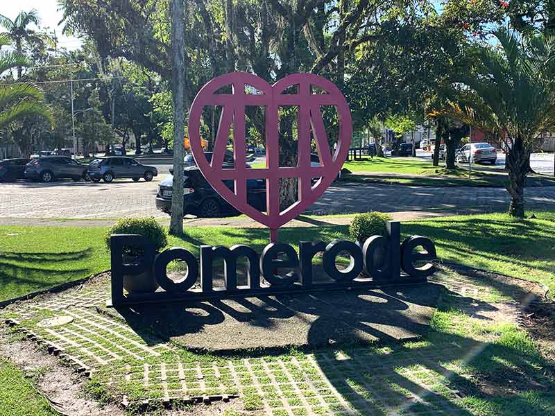 Letreiro de Pomerode com coração enxaimel, dica de o que fazer em Pomerode, SC