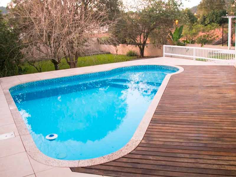 Piscina vazia de casa boutique em Pomerode