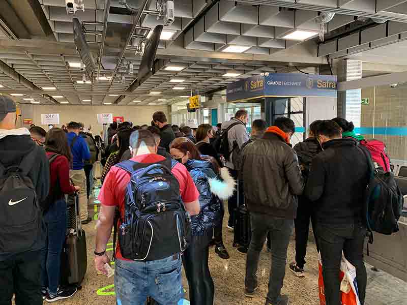 Embarque do voo da Sky Airline para Santiago em Guarulhos