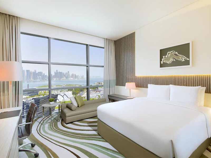 Suíte do DoubleTree by Hilton Old Town com vista de Doha