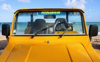 Como ir para Maragogi: foto de um buggy amarelo em frente à praia