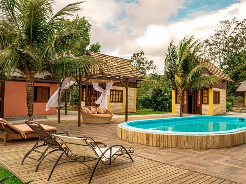 Piscina da Xaxá, uma das melhores pousadas na Guarda do Embaú, Santa Catarina