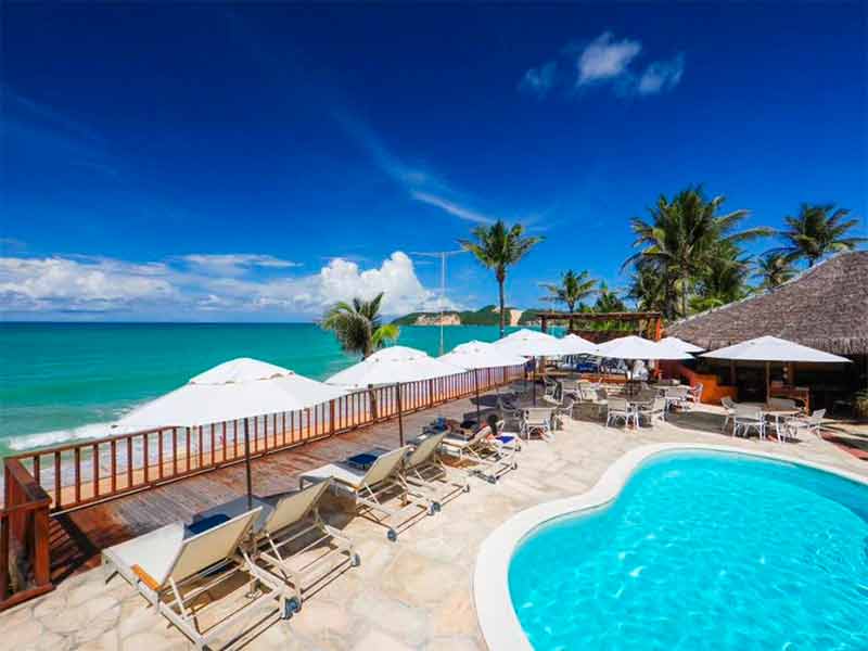 Vista da piscina e do mar do Manary, dica de hotel em Natal