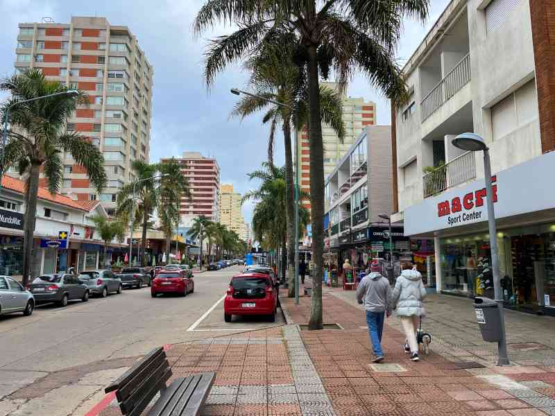 Avenida Gorlero, ótima pra passeio em Punta del Este no inverno