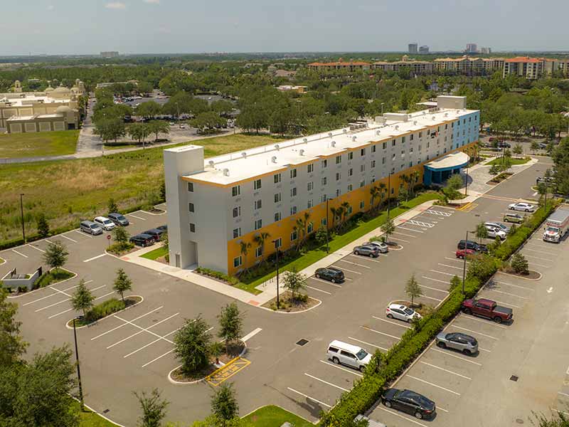 Vista aérea do Spot X, em Orlando, em dia de céu azul