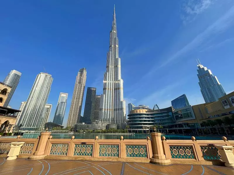 DUBAI  FONTES DO BURJ KHALIFA - QUAL MELHOR LUGAR E HORÁRIO PARA ASSISTIR  AO SHOW DAS FONTES GRÁTIS 