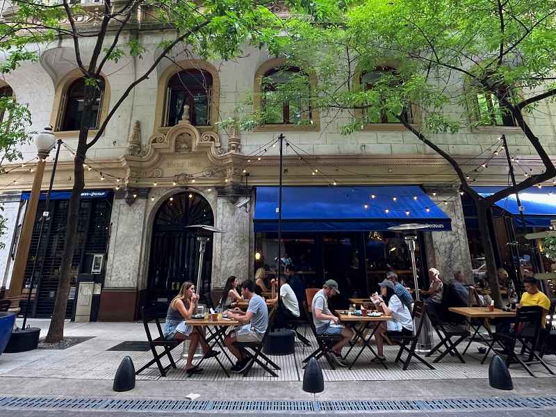 Calle Arroyo em Recoleta, atração durante parada de navio em Buenos Aires