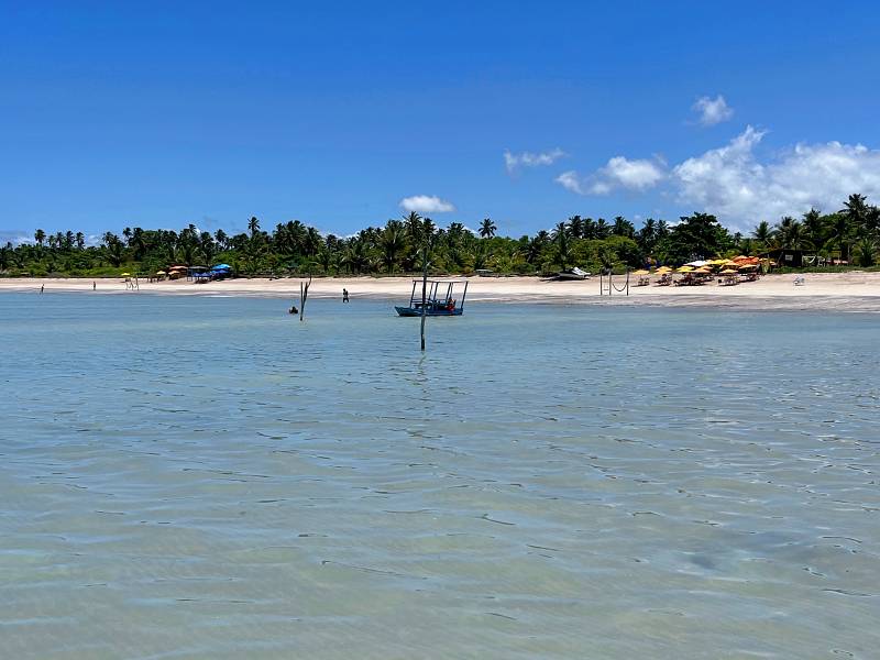 Praia do vilarejo de São Bento em Alagoas