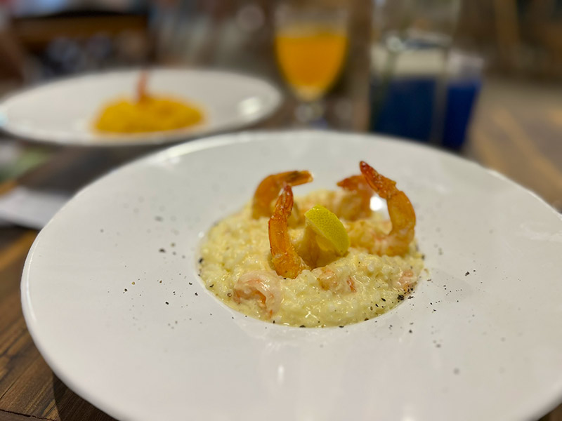 Risoto al mare com camarões e limão siciliano do Marinero, dica de onde comer em São Miguel dos Milagres