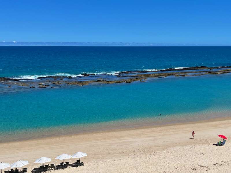 Barra de São Miguel vista do alta com barreira de corais ao fundo