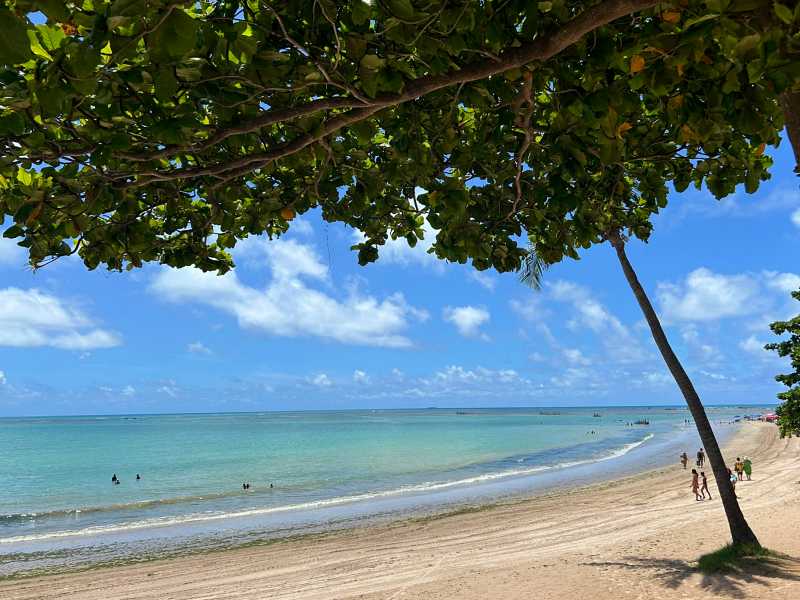 Vista de Jatiúca, uma das praias de Maceió que ficam na orla urbana