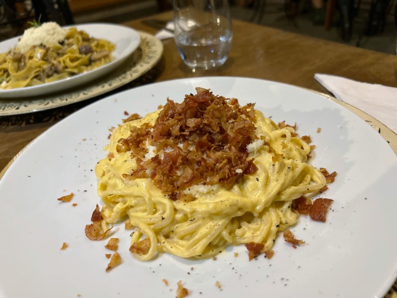 Espaguete à carbonara do Il Pumo, em Cunha