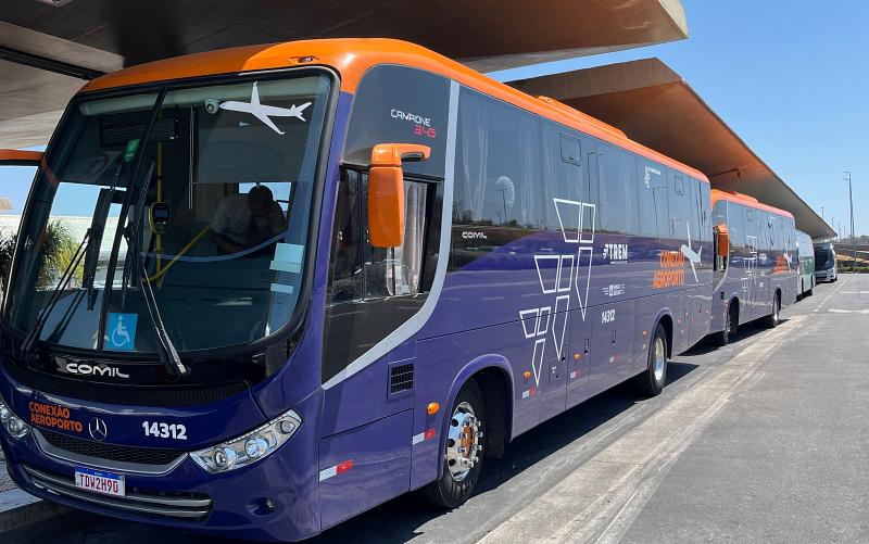 Ônibus executivo do aeroporto de Confins para o Terminal Álvares Cabral em Belo Horizonte