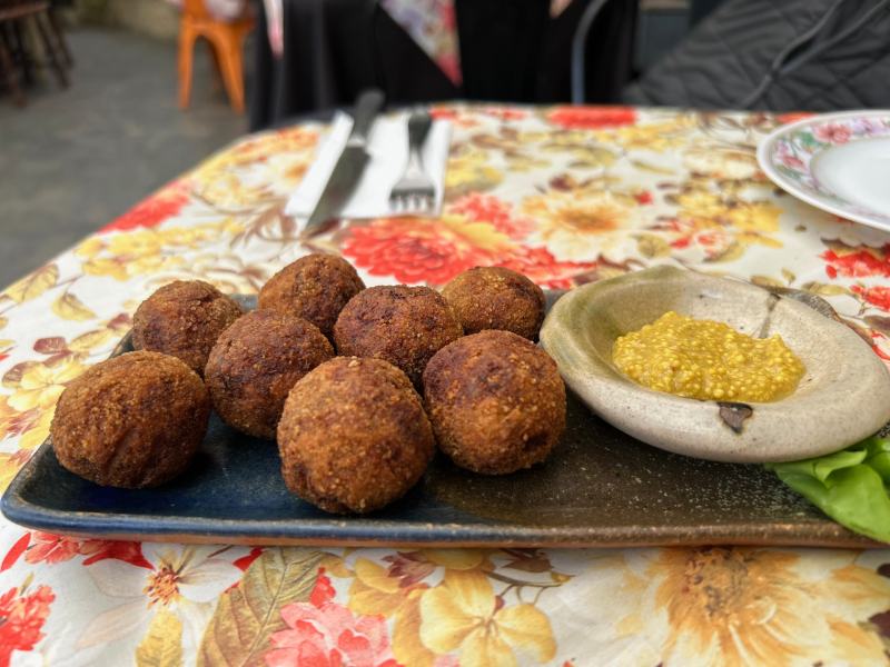 Bitterbal, bolinhos de carne, do Drão, dica entre os restaurantes em Cunha