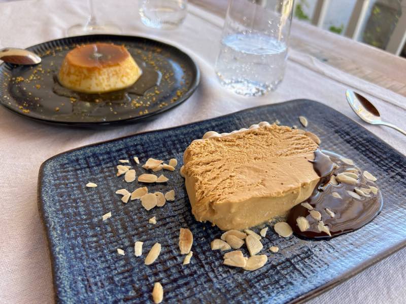 Pudim e semifreddo de doce de leite do Terruá