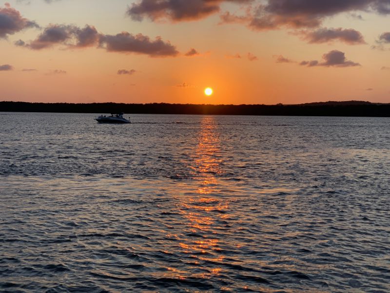 Pôr do sol na Praia do Jacaré, em João Pessoa