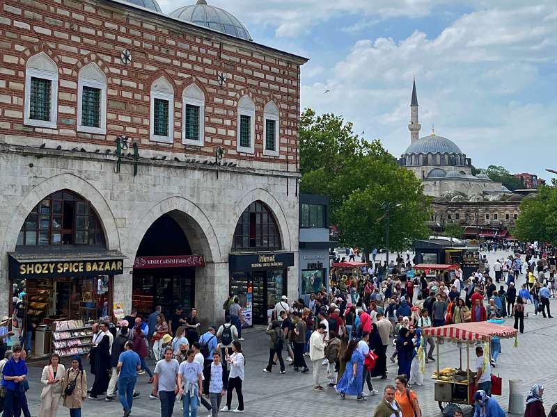 Vista do Bazar de Especiarias (ou Bazar Egípcio) em Istambul