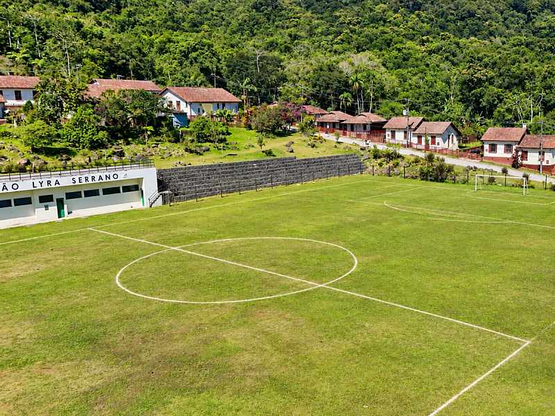Vista aérea do Clube União Lyra Serrano, o primeiro campo de futebol do Brasil