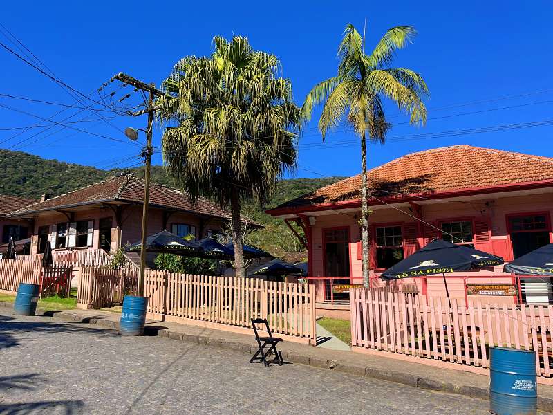 Restaurantes na Avenida Fox em Paranapiacaba