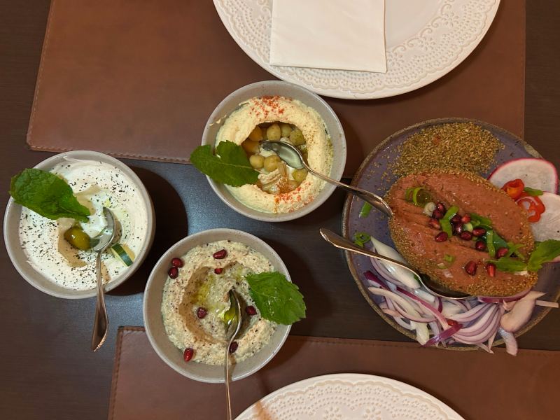 Quibe cru e pastas àrabes no Castelo Libanês