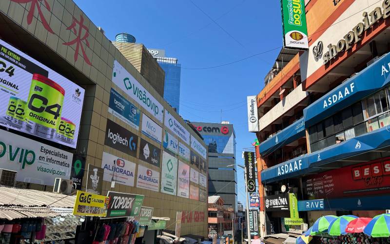 Qual moeda levar pro Paraguai: Lojas e camelôs em Ciudad del Este
